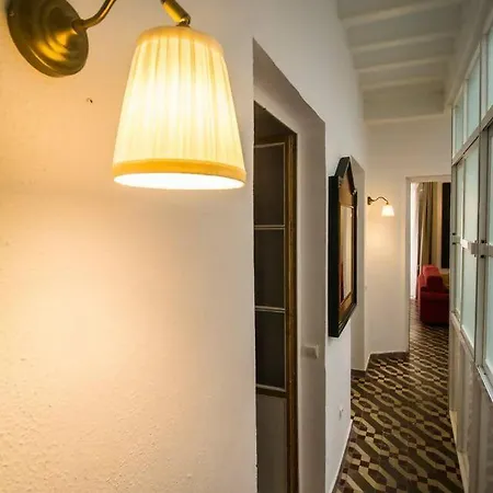 Simplyhosted Casa Buda * Cádiz
